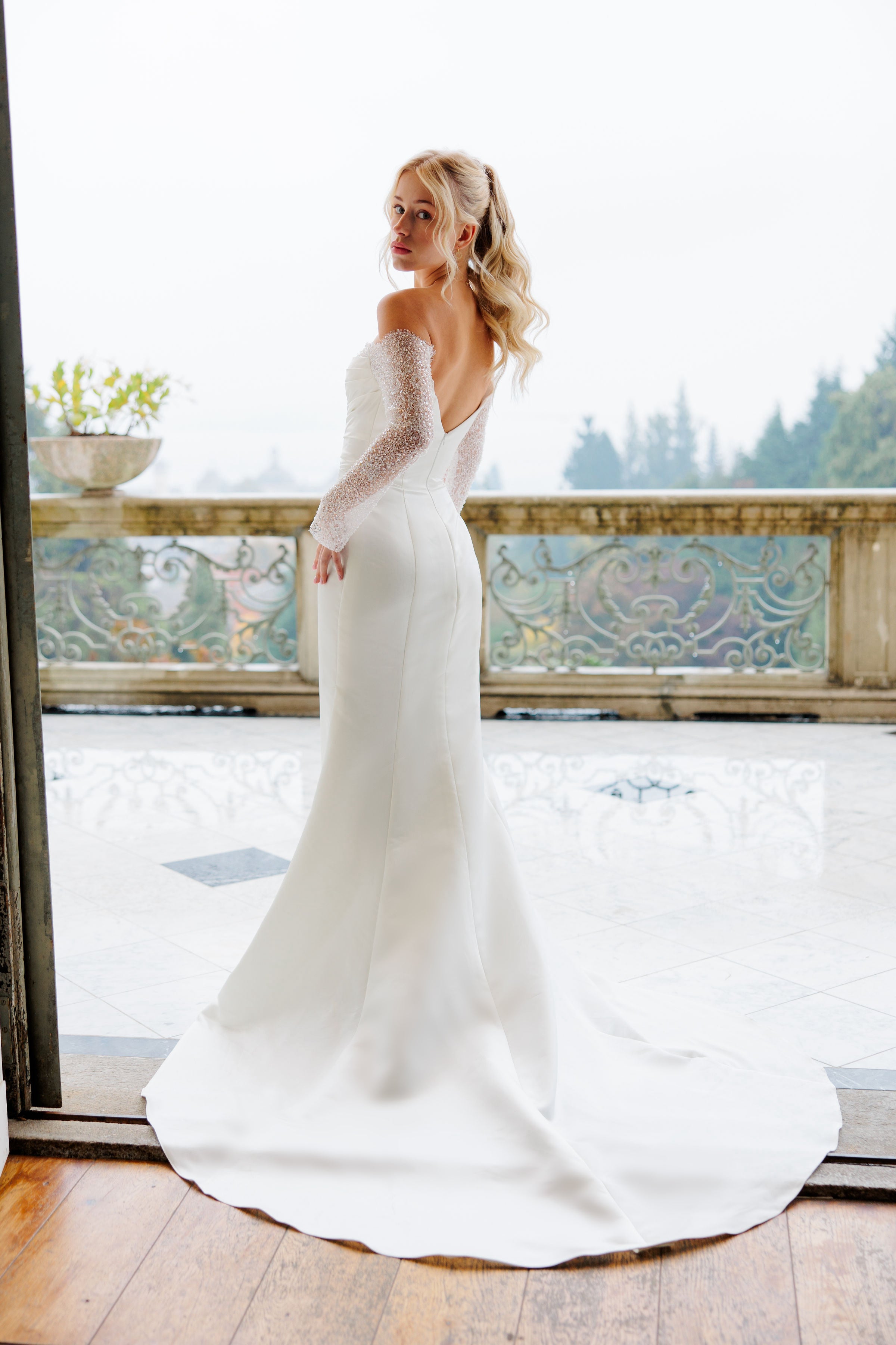 WEDDING DRESS CARRIE