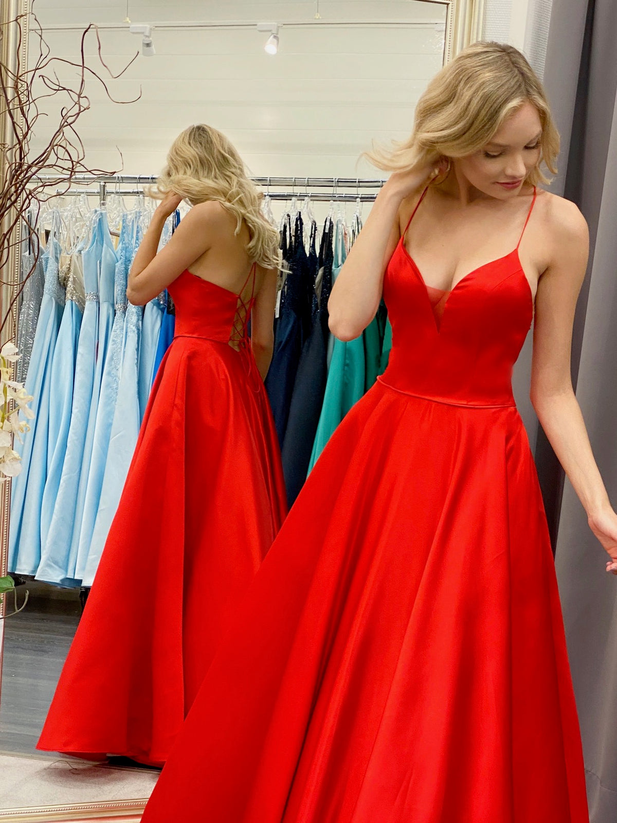 VANHOJENTANSSIMEKKO H4443P-SATIN RED