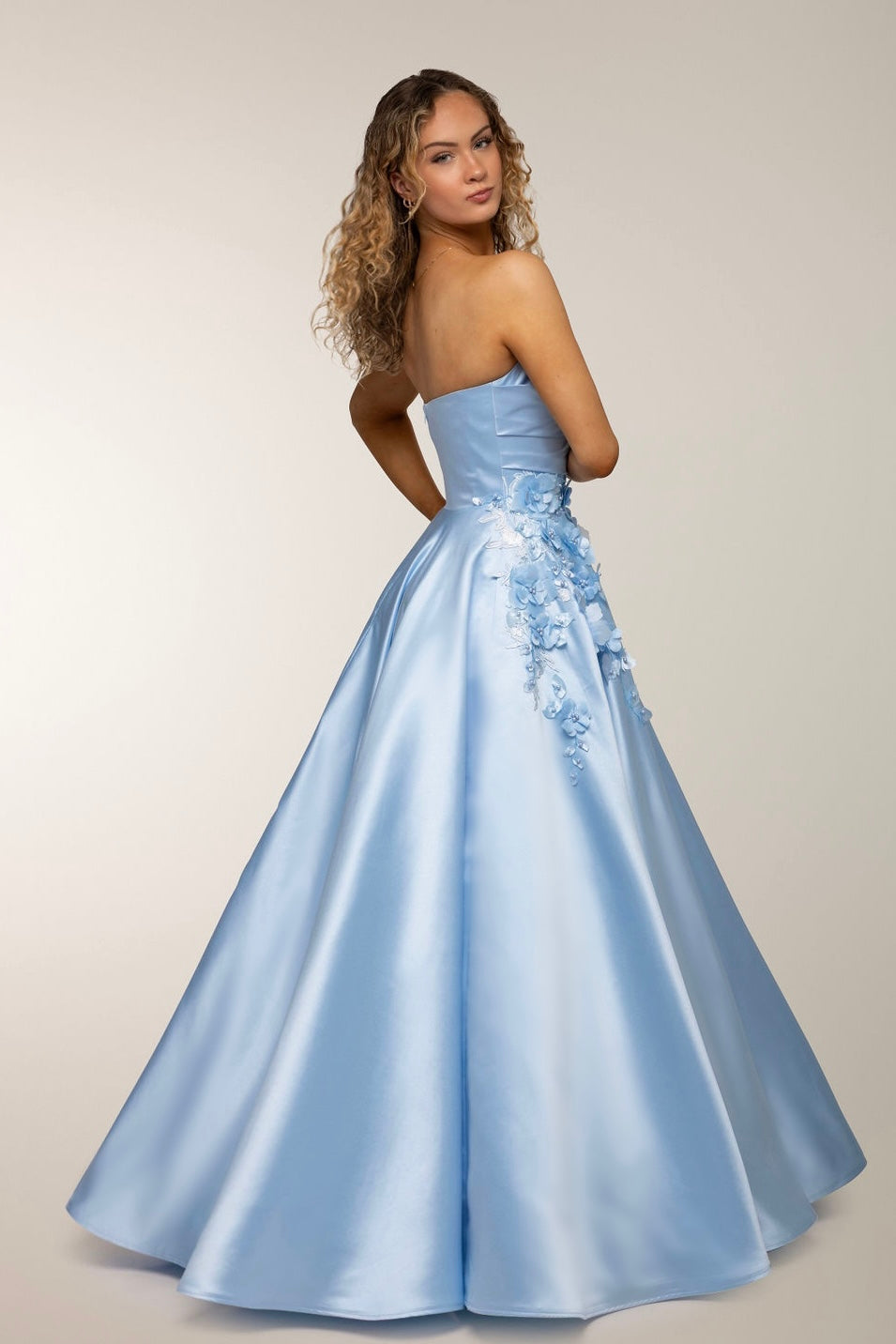 VANHOJENTANSSIMEKKO H4770P-SATIN SKYBLUE