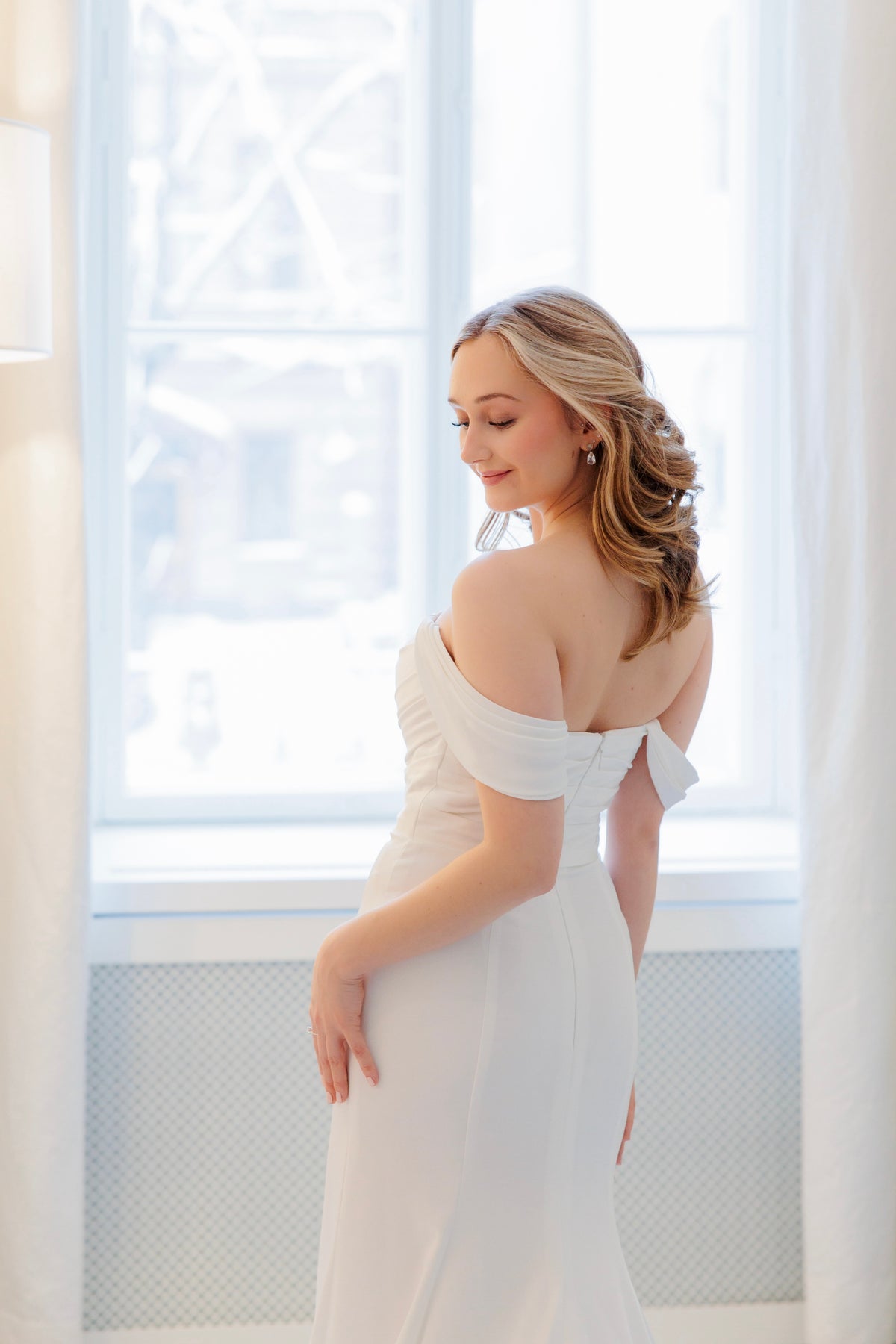 WEDDING DRESS H4624W-ITALIANSATIN